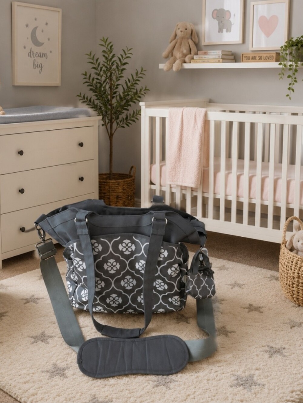 JJ COLE Brand Baby Diaper Bag Gray White EUC Accessories Gender Neutral Colors